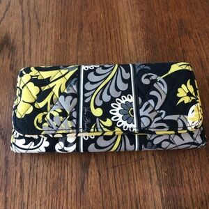 Vera Bradley Trifold wallet- Baroque EUC